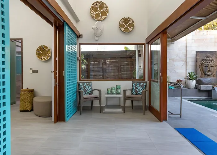 Pura Villa